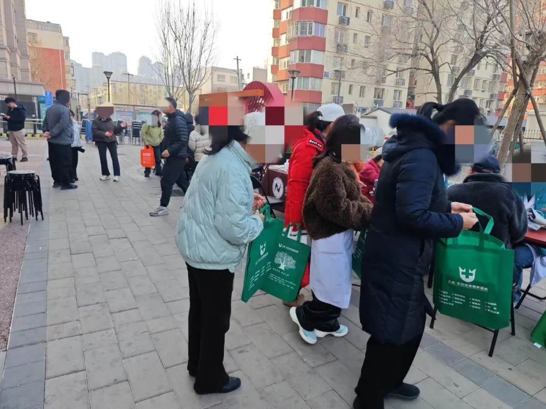 北京年轮中医骨科医院健康公益行:医疗关怀进社区 北京年轮中医骨科医院健康公益行:医疗关怀进社区